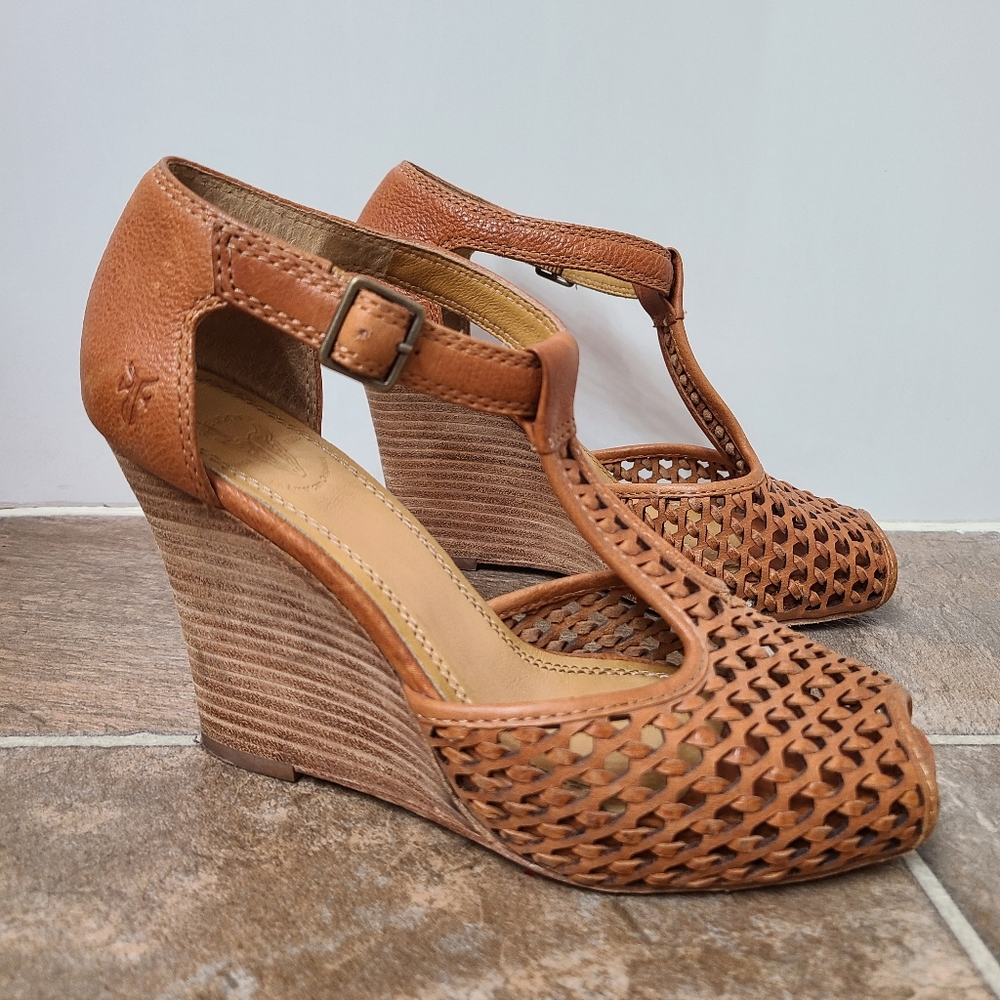 Frye Boots Gwen Woven T Strap Wedge